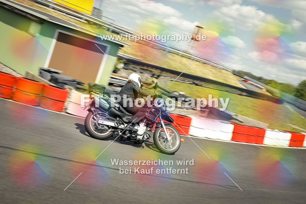 OBK_Mai_Martina_Markus-11142 | Hier findet Ihr Bilder von Touristenfahrten auf der Nürburgring Nordschleife oder von anderen Veranstaltungen die ich besucht habe. Viel Spass beim Durch Schauen 