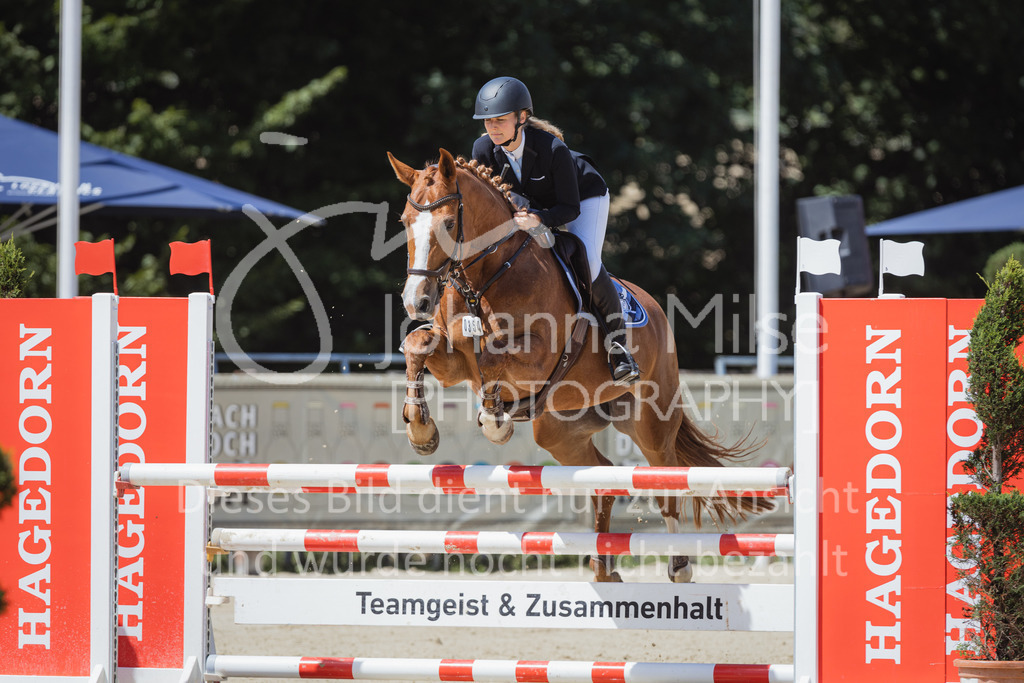 220728_BHO_BronzeTour_L-Stil_1-339 | Deine schönsten Turniermomente als professionelle Fotos! Entdecke hochwertige Pferdesport-Fotografie im Online-Shop. Jetzt Fotos finden & bestellen!