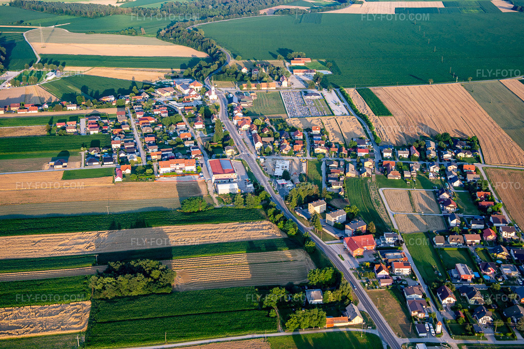 Aerial view: View of the town in Starše in the state Slovenia, Slovenia. – Photo: IMG_137404.jpg taken on 07/08/2023 by Werner Riehm/FLY-FOTO.com – Resolution of the original: 5472 x 3648 px