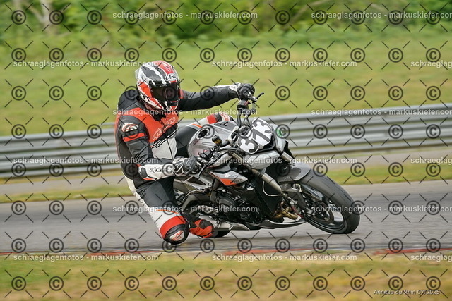 25bt05-0464 | markuskiefer.com - Realisiert mit Pictrs.com