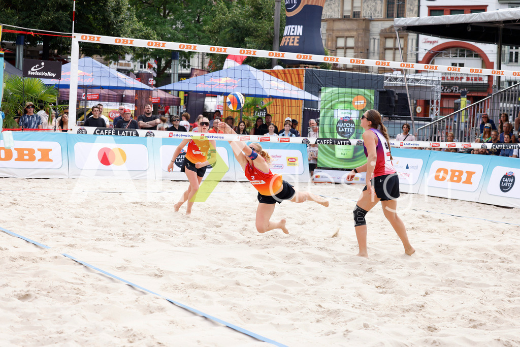 Obi BeachTour 2026 - Basel | BASEL, SWITZERLAND - JULY 18: ANJA GÄHWILER (SUI) during the Obi BeachTour 2026 match between EUGSTER / GÄHWILER (SUI) and WANDELER / STOLZ (SUI) at Barfüsserplatz on July 18, 2026 in Basel, Switzerland. - Realisiert mit Pictrs.com