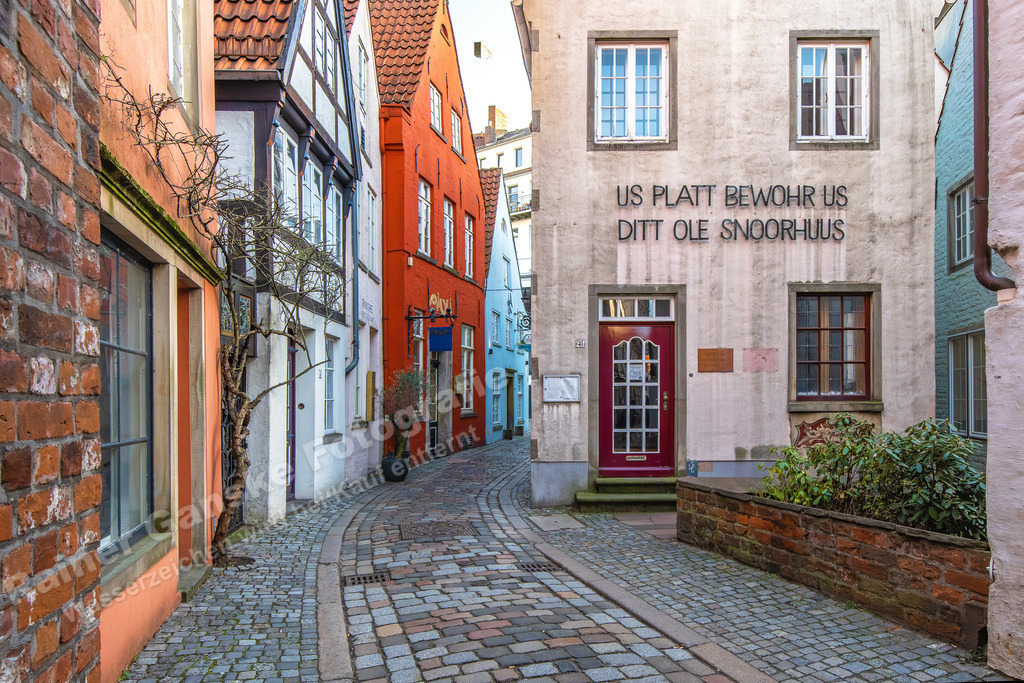 048 Bremen Schnoor - 28-01-2024 -R Ganske | Onlineshop mit Bildern von Stränden, Häfen und Meer. Leinwände, Poster, Kalender und andere Materialien erhältlich. Kommerzielle Lizenzen möglich.  - Realisiert mit Pictrs.com