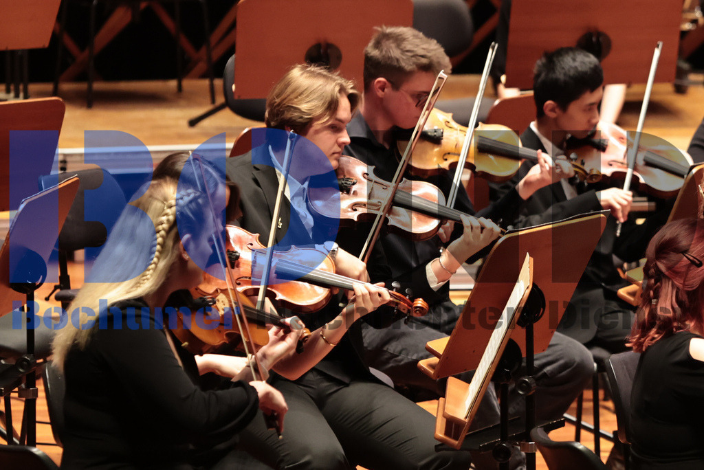 SES_BOCSIN20250609-18 | bond - Realisiert mit Pictrs.com