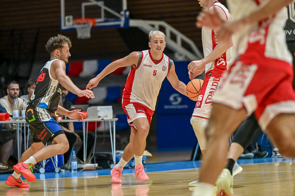 rsk_062 | Fotos von Basketballspielen aus dem Raum NRW fotografiert von Gero Mueller-Laschet und Daniel Schaefer - Realisiert mit Pictrs.com