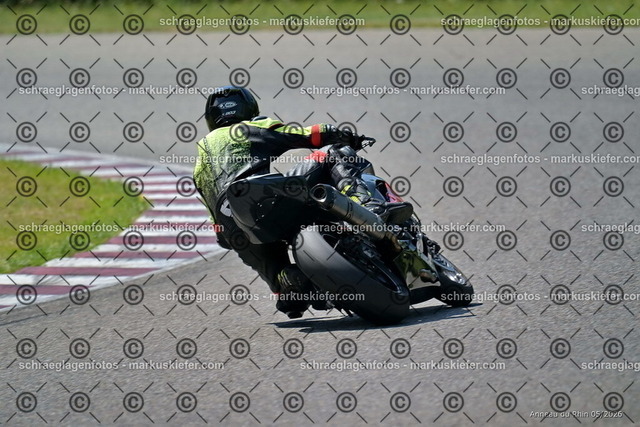 26BT02-1363 | markuskiefer.com - Realisiert mit Pictrs.com