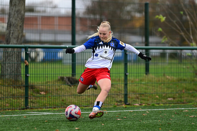 Fußball I Juniorinnen I Saison 2025-2026 I Regionalliga Nord I 7. Spieltag I Hamburger SV U17 - SpVg Aurich U17 I 02028 | Der Sportfotograf. - Realisiert mit Pictrs.com