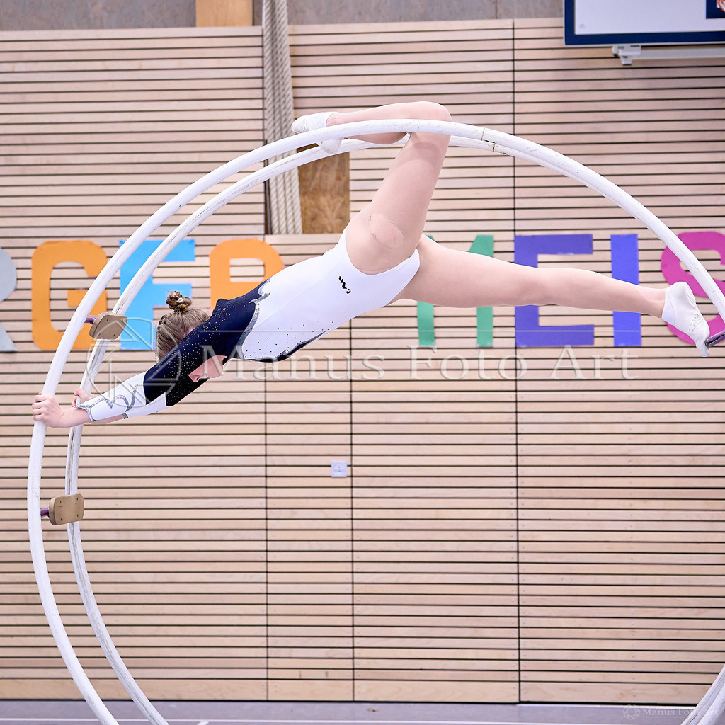 B-DSC07590 | Professionelle Sportfotografie in Hamburg, Schleswig-Holstein und Niedersachsen – spezialisiert auf Rhönrad, Geräteturnen, Leistungsturnen und rhythmische Sportgymnastik. Bundesweite Begleitung von Rhönrad-Events. Jetzt Sport-Fotos - Realisiert mit Pictrs.com