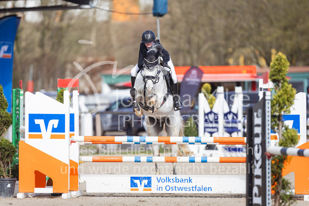 260404_Fruehlingsfest_SprPf-L-229 | Deine schönsten Turniermomente als professionelle Fotos! Entdecke hochwertige Pferdesport-Fotografie im Online-Shop. Jetzt Fotos finden & bestellen!