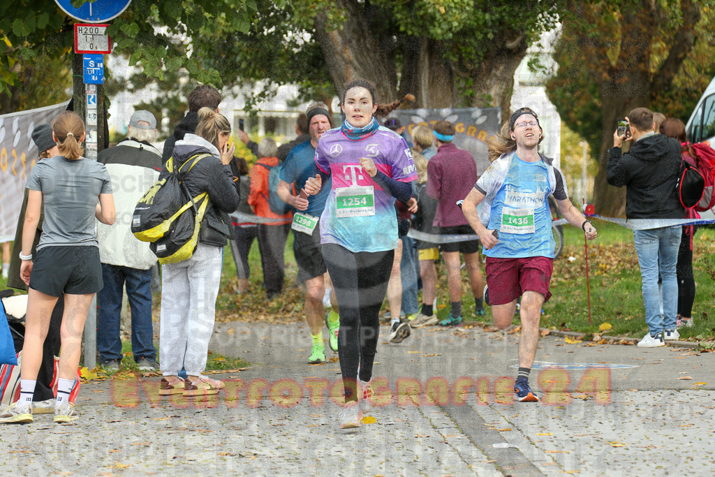 241020_1111_EX1_1323 | Sportfotografie im Rhein-Sieg Kreis, Köln, Bonn, NRW, Rheinland Pfalz, Hessen, etc. Unser Tätigkeitsfeld umfasst den Laufsport vom Volkslauf über den Marathon, Duathlon, Triathon bis zum Ultralauf wie Kölnpfad Ultra oder Schindertrail.