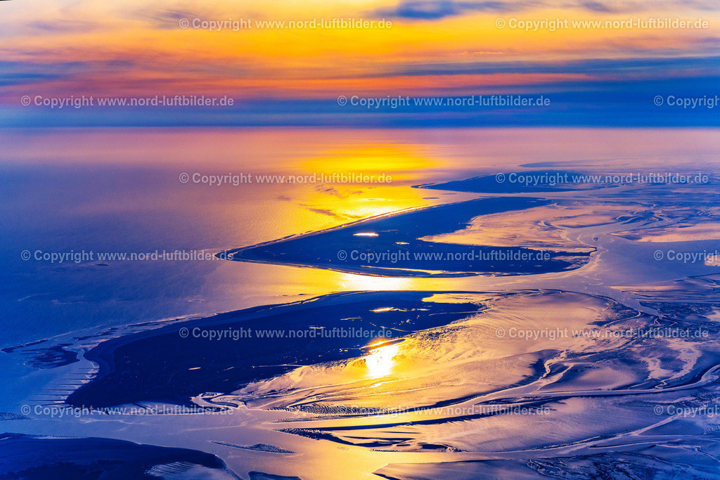Baltrum_Langeoog_Sonnenaufgang_ELS_5982190523 | BALTRUM 19.05.2023 Wattenmeer der Nordsee- Küste beim Sonnenaufgang in Baltrum im Bundesland Niedersachsen, Deutschland. // Wadden Sea of North Sea Coast at sunrise in Baltrum in the state Lower Saxony, Germany. Foto: Martin Elsen