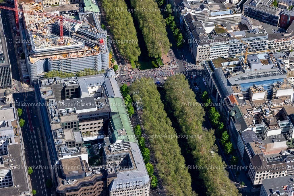 Luftbild Düsseldorf-2326 | Straßenführung der Königsallee mit Stadtgraben in Düsseldorf im Bundesland Nordrhein-Westfalen, Deutschland - Realisiert mit Pictrs.com