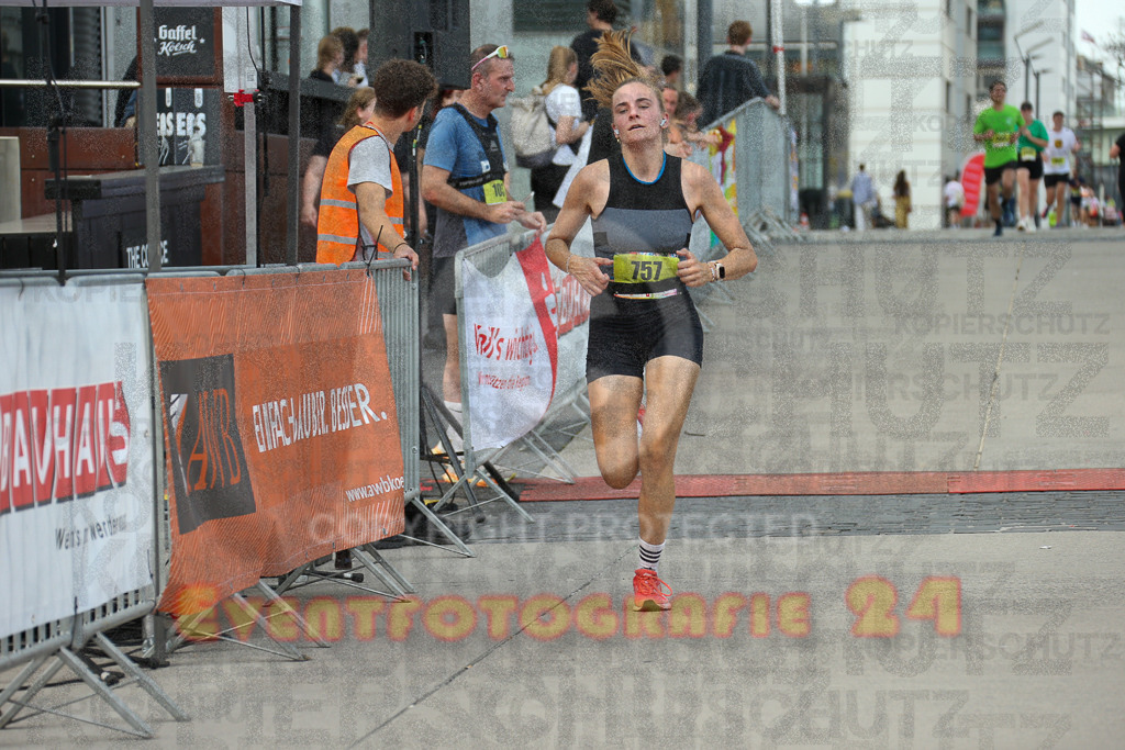 250920_1517_EX1_8799 | Sportfotografie im Rhein-Sieg Kreis, Köln, Bonn, NRW, Rheinland Pfalz, Hessen, etc. Unser Tätigkeitsfeld umfasst den Laufsport vom Volkslauf über den Marathon, Duathlon, Triathon bis zum Ultralauf wie Kölnpfad Ultra oder Schindertrail.
