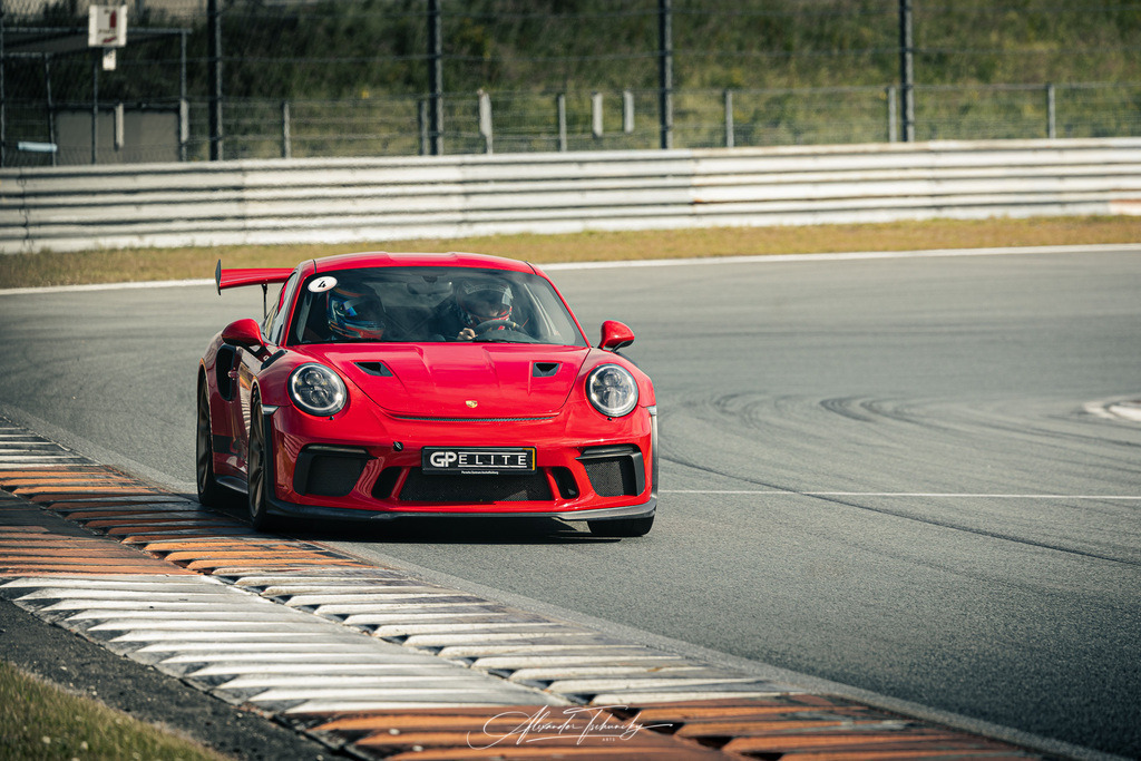 R6AT0567 _Alexander Tschuncky | Entdecken Sie die faszinierende Welt von Alexander Tschuncky Arts: Kreative Fotografie, atemberaubende Automobilkunst und hochwertiger Bilderdruck. Lassen Sie sich inspirieren! - Realisiert mit Pictrs.com