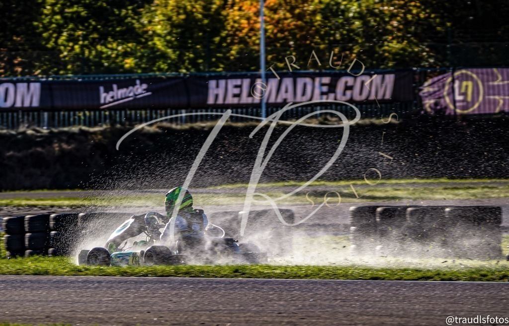 EE0BFEE3-A6EE-4D61-AEB2-2AAF8B7E103E | traudl_s_fotos