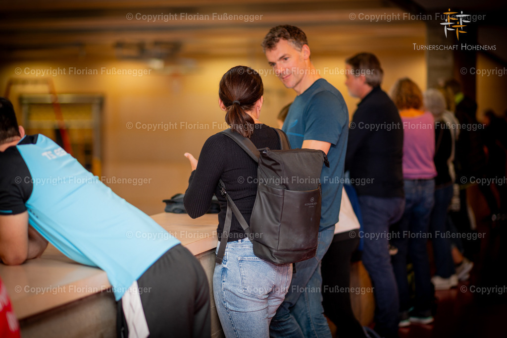 Promo-410 | "Fussifoto.com – Ihr Ansprechpartner für hochwertige Fotografie! Entdecken Sie kreative Bilder und professionelle Dienstleistungen. Kontaktieren Sie uns für Ihre Projekte!"