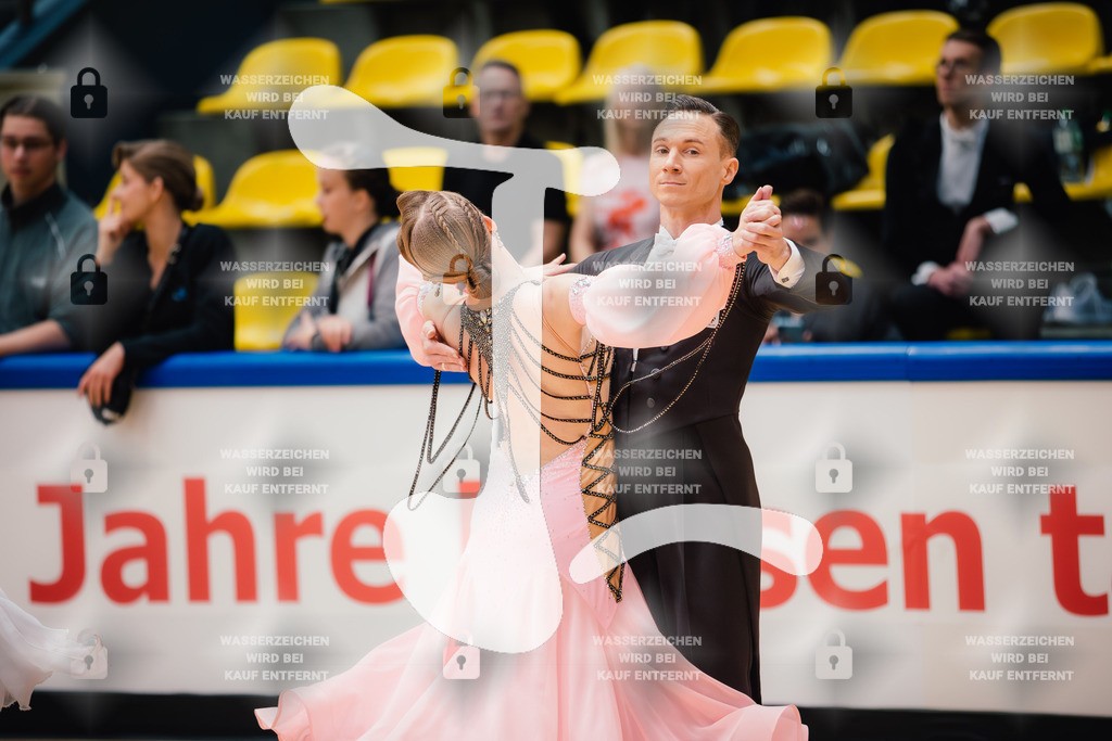 Hessen Tanzt WDSF Open Senior I Standard 2nd (52) Kristof Zsolt _ Daniela Paul (TC Der Frankfurter Kreis)-2025-05-17-7157 | Webshop for digital downloads and prints of dance sport, event & show photographer Julian Link - Realisiert mit Pictrs.com
