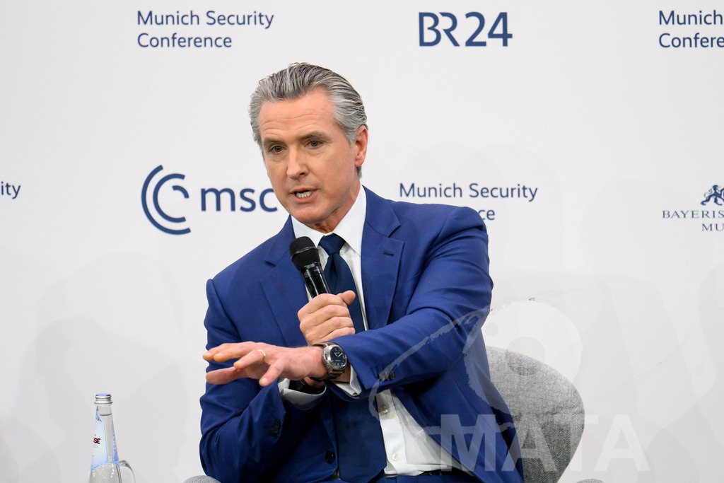 _DWA6283 | MATA IndoCon - Realisiert mit Pictrs.com