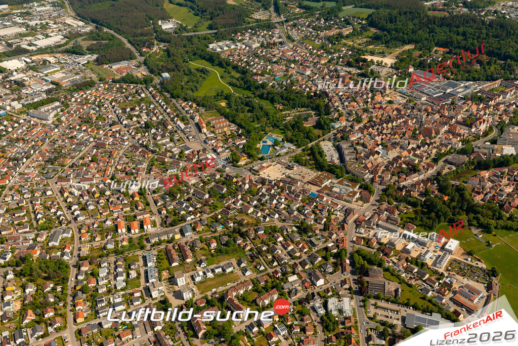 Das Luftbild zeigt :  Roth - Die Luftaufnahme wurde 2024 vom UL-Flugzeug aus erstellt ( keine Drohne ) - Hochauflösende Luftaufnahme - Für grossformatige Ausdrucke geeignet. Die Geschenkidee !Mit Lizenz und Bildrechte bestellbar