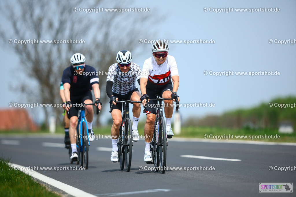 302_TRA56430 | Neusiedlersee Radmarathon 2026@sportshot_your_pictrs #yourpictures#roadtowm2029 #nrm #neusiedlerseeradmarathon #neusiedlersee #neusiedlerseetourismus #burgenland #mörbisch #nrm26 #burgenlandtourismus #voglundco #poweredbyburgenlandtourismus #radsport #rad #marathon #ucigranfondo #visitburgenland #ucigranfondoworldseries