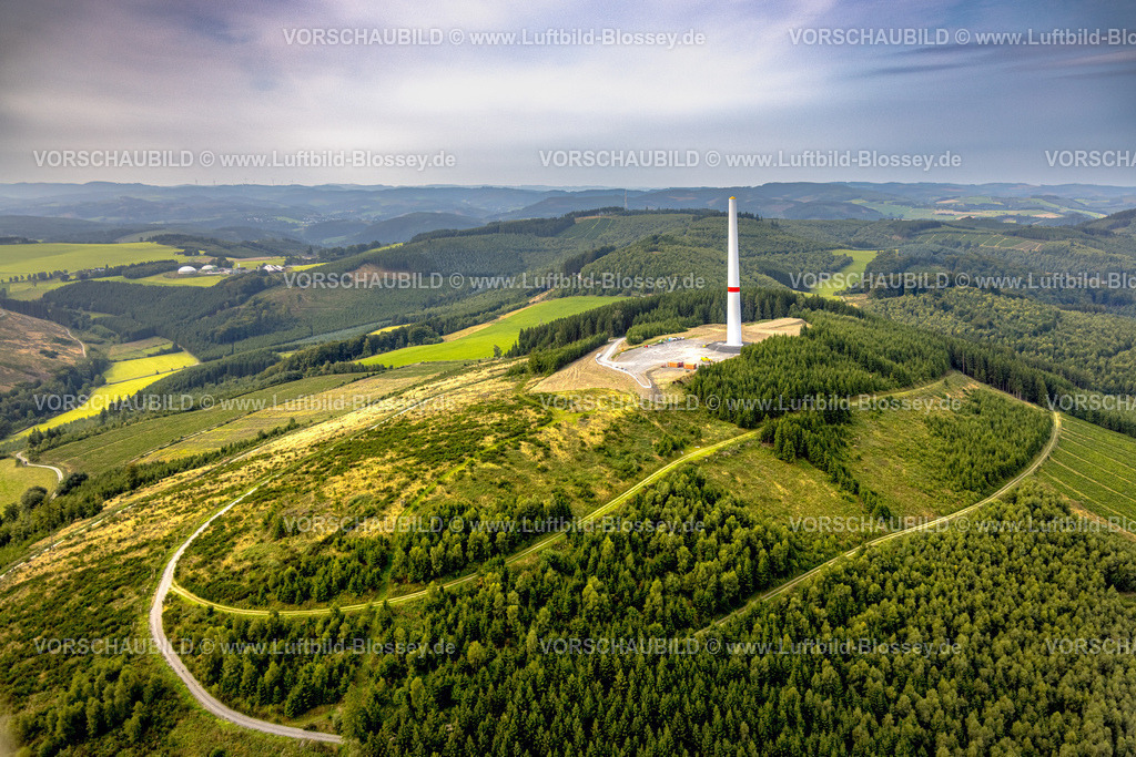 Meschede250807104 | Luftbild, Baustelle mit Bau eines Windrades auf dem Homberg, Calle, Meschede, Sauerland, Nordrhein-Westfalen, Deutschland