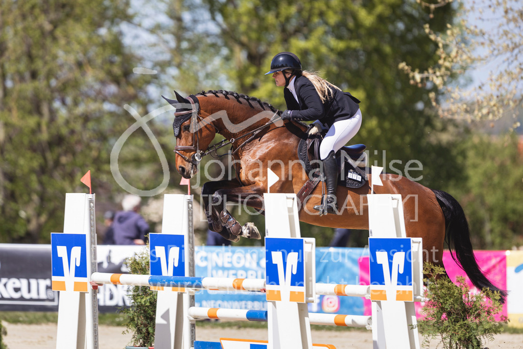 260425_Spenge_12-2_Stil-L-257 | Deine schönsten Turniermomente als professionelle Fotos! Entdecke hochwertige Pferdesport-Fotografie im Online-Shop. Jetzt Fotos finden & bestellen!