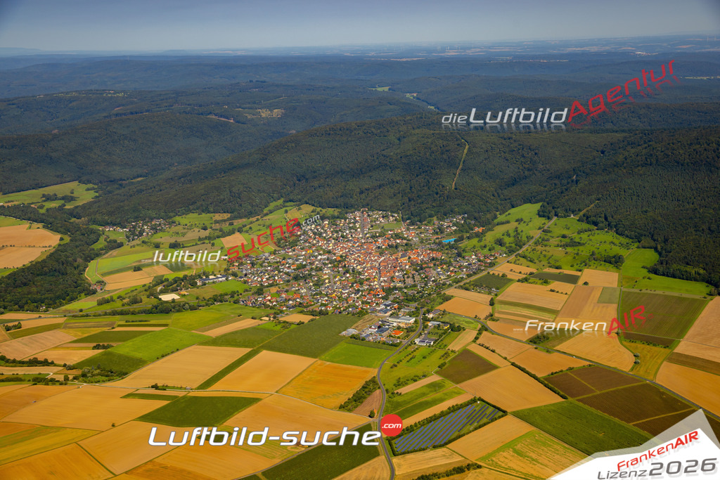 Das Luftbild zeigt :  Mönchberg - Die Luftaufnahme wurde 2024 vom UL-Flugzeug aus erstellt ( keine Drohne ) - Hochauflösende Luftaufnahme - Für grossformatige Ausdrucke geeignet. Die Geschenkidee !Mit Lizenz und Bildrechte bestellbar