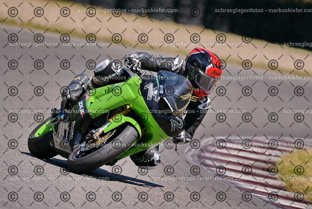 26bt04-1203 | markuskiefer.com - Realisiert mit Pictrs.com