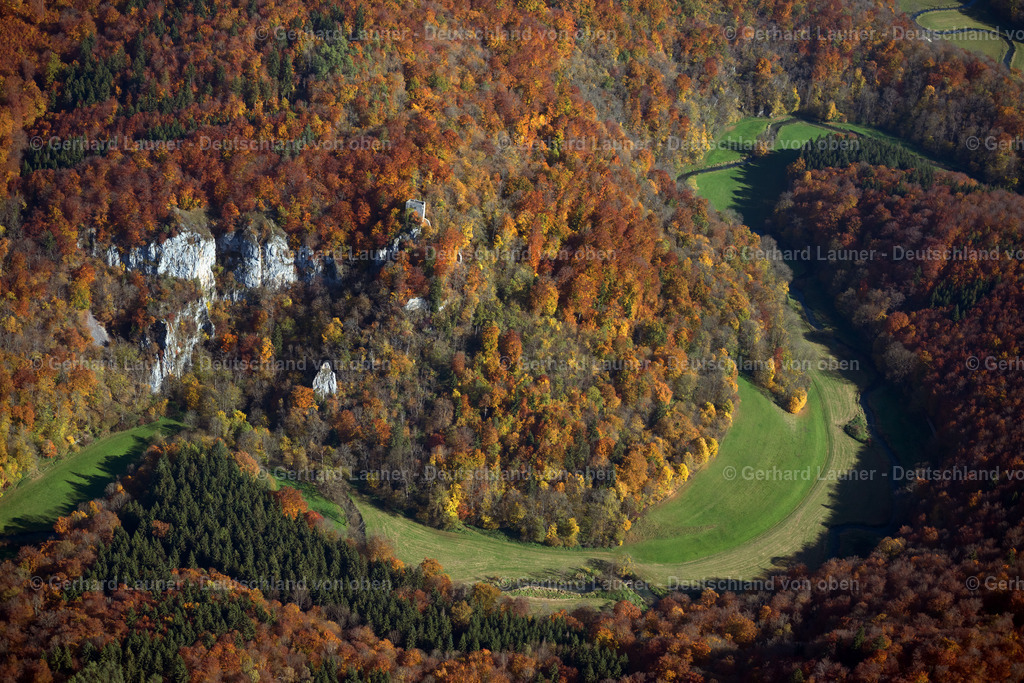 3704831 | Burgruine Wartstein, Lautertal EHINGEN (DONAU) 16.10.2017 Forstgebiete in einem Waldgebiet  in Ehingen (Donau) im Bundesland Baden-Württemberg, Deutschland // Forest areas in  in Ehingen (Donau) in the state Baden-Wuerttemberg, Germany Foto: Gerhard Launer