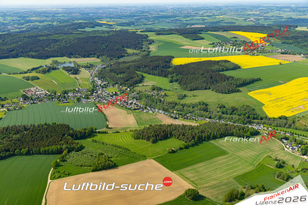 Die Luftaufnahme Lindenau - Schneeberg wurde 2022 vom Flugzeug aus (keine Drohne) erstellt. Hohe Auflösung -für große Poster und Wandbilder geeignet - Garantiert!