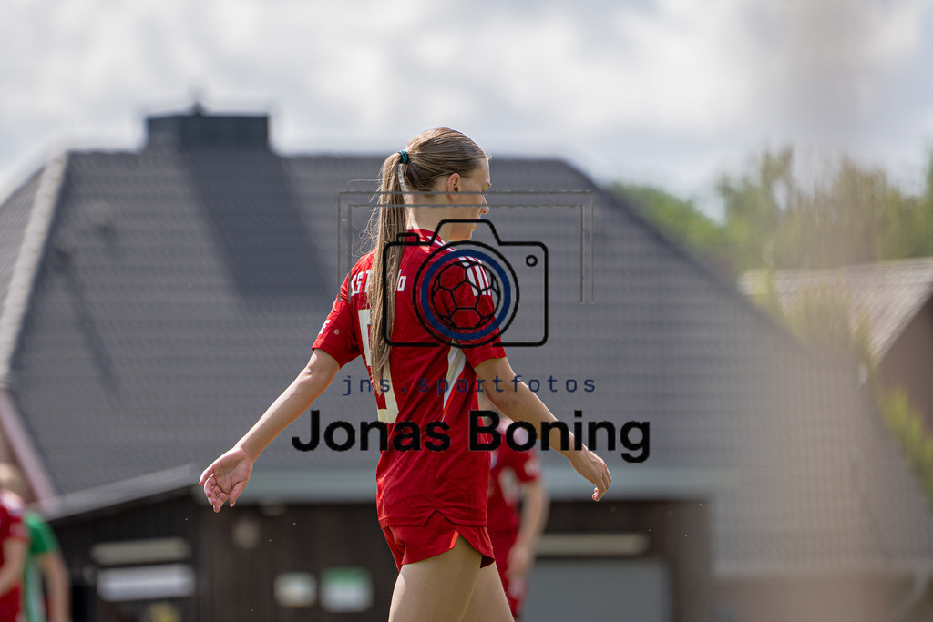 Fußball I Damen I Saison 2026-2027 I Testspiel  I TuS Lutten - SG TiMoNo  I 14024 | jns.sportfotos - Realisiert mit Pictrs.com