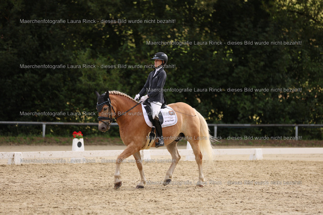 HG9A0444 | laurarinckfotografie - Realisiert mit Pictrs.com
