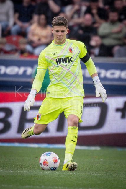 German Bundesliga, Bayer 04 Leverkusen vs. FC Augsburg, 18.04.2026 | LEVERKUSEN, GERMANY - APRIL 18, 2026 :  Keeper Finn Dahmen (FC Augsburg, 1) during the German Bundesliga match on gameday 30 between Bayer 04 Leverkusen vs. FC Augsburg at BayArena on April 18, 2026 in Leverkusen, Germany. DFL REGULATIONS PROHIBIT ANY USE OF PHOTOGRAPHS AS IMAGE SEQUENCES AND/OR QUASI-VIDEO.