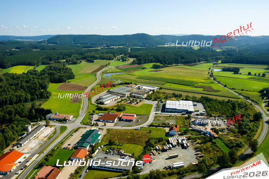 Die Luftaufnahme der Stadt Mitwitz wurde vom UL-Flugzeug heraus erstellt ( keine Drohne )- hohe Auflösung für beste Qualität