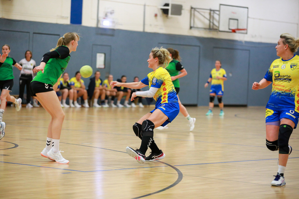 HcTvRhedeII_SvNeukirchen_150924_049 | Bildergalerie von Sport-Ereignissen aber auch von weiteren spannenden Dingen - nicht nur vom Niederrhein. In Anlehnung an den bekannten Spruch von Hanns Dieter Hüsch heißt das Motto: "Niederrhein ist überall".  - Realisiert mit Pictrs.com