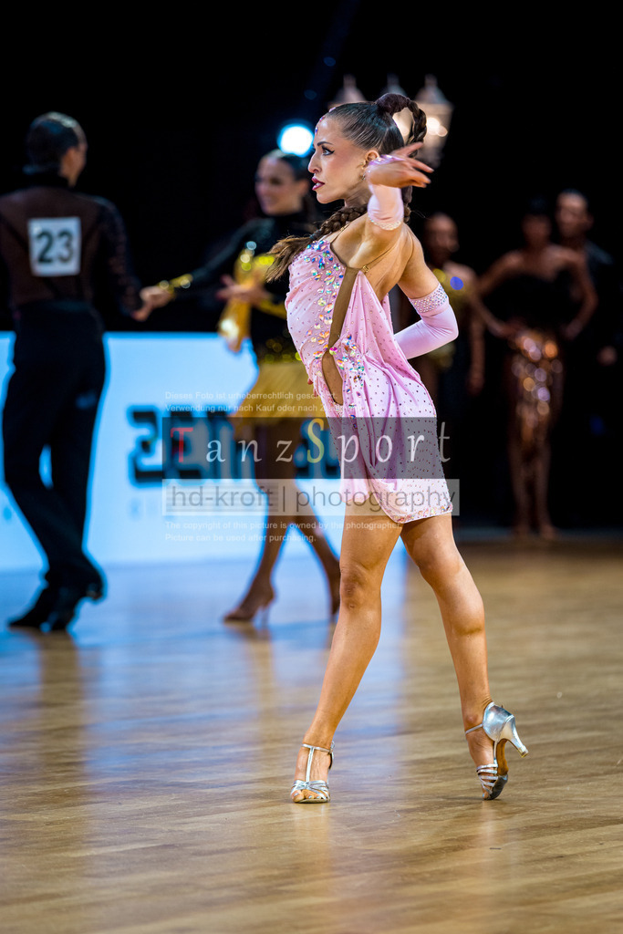 20251213_Baltic-GP_2000-2 | Tanzsportbilder, Standardtanz, Lateintanz, WDSF, DTV, LTVB, dancecomp, goc, hessen tanzt, blaues band der spree, walzer, tango, wiener walzer, slowfox, quickstepp, samba, rumba, cha-cha-cha, paso doble. jive, hd-kroft photography, turniertanzsport