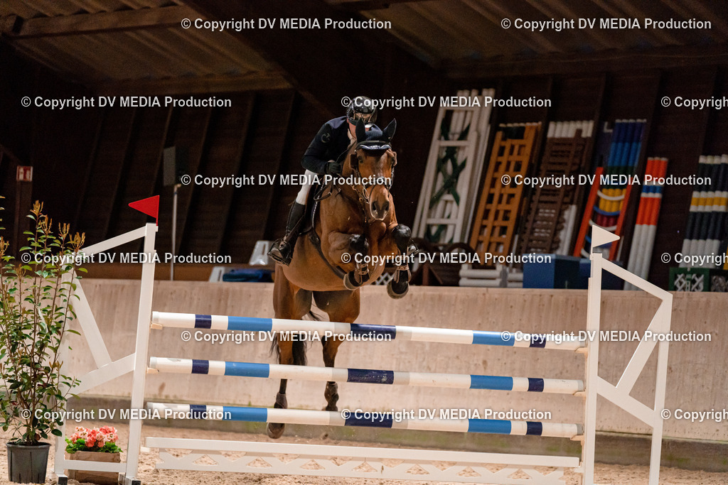 Springen Tag 1-812 | dv-media-shop - Realisiert mit Pictrs.com