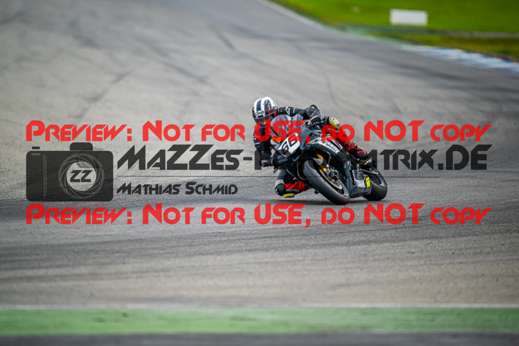 MaZZes_FotoMatrix_220924_0670 | PRO SUPERSTOCK