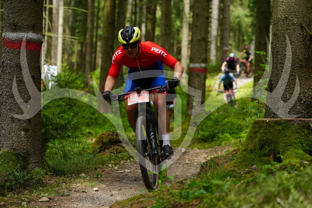 FC100361 | Fotogalerie der Treibjagd im Dunkelwald - Dein MTB Etappenrennen im Erzgebirge - Realisiert mit Pictrs.com