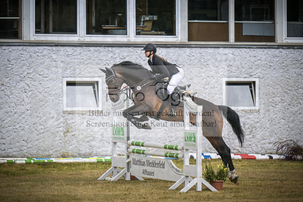 DOS_0254 | Entdecke hochwertige Reitturnierfotos von Foto Oger. Professionell, emotional und authentisch – jetzt Lieblingsmomente im Shop bestellen.Deutschlandweite Turnierfotografie. - Realisiert mit Pictrs.com