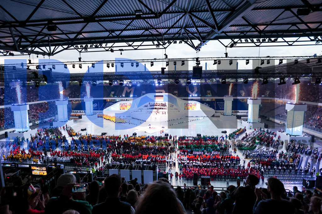 SES_TTGOPC20250716-149 | bond - Realisiert mit Pictrs.com