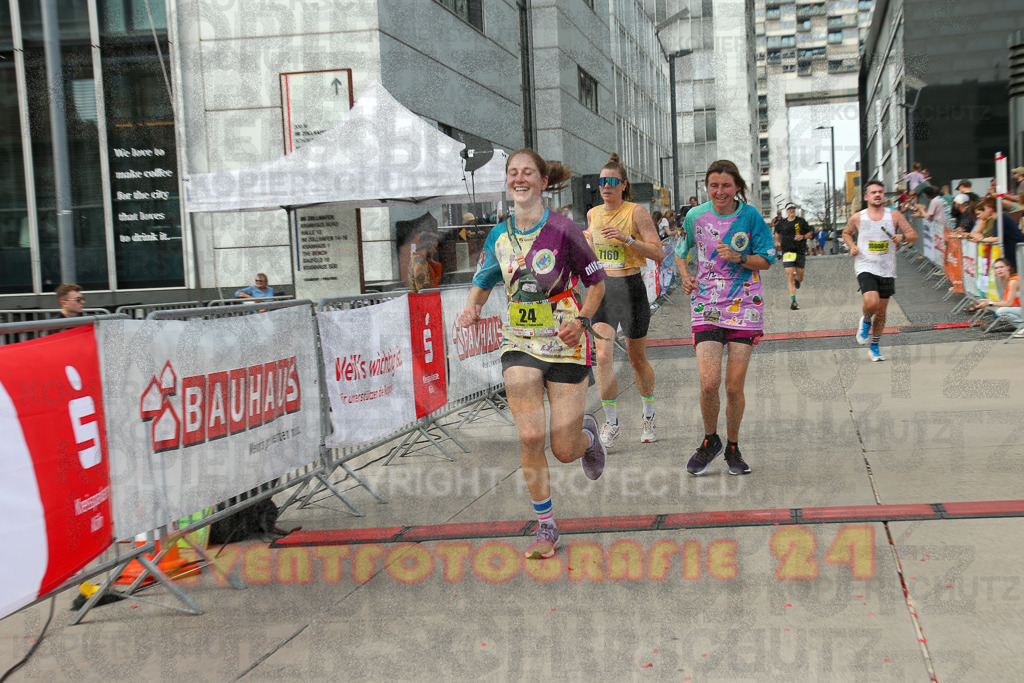 250920_1520_EX1_8942 | Sportfotografie im Rhein-Sieg Kreis, Köln, Bonn, NRW, Rheinland Pfalz, Hessen, etc. Unser Tätigkeitsfeld umfasst den Laufsport vom Volkslauf über den Marathon, Duathlon, Triathon bis zum Ultralauf wie Kölnpfad Ultra oder Schindertrail.