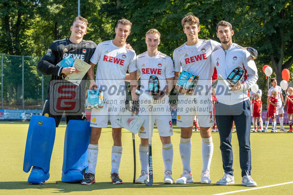 SFE_20220903_0060 | Fabio Seitz ( Rot-Weiss Köln #7 ) Luis Höchemer ( Rot-Weiss Köln #9 ) Antheus Barry ( Rot-Weiss Köln #16 ) Jean Danneberg ( Torwart Rot-Weiss Köln #74 )  ; 1. Bundesliga Hockey Herren Rot-Weiss Köln - TSV Mannheim am 03.09.2022 in Köln (KTHC Stadion Rot-Weiss Köln Tennis and Hockey Club), Photo: Stephan Fehrmann 2022 (Sports-Gallery)