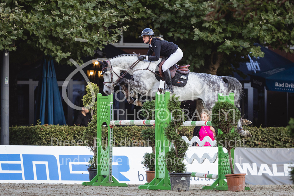 240915_OWLCh_Youngster7y-614 | Deine schönsten Turniermomente als professionelle Fotos! Entdecke hochwertige Pferdesport-Fotografie im Online-Shop. Jetzt Fotos finden & bestellen!