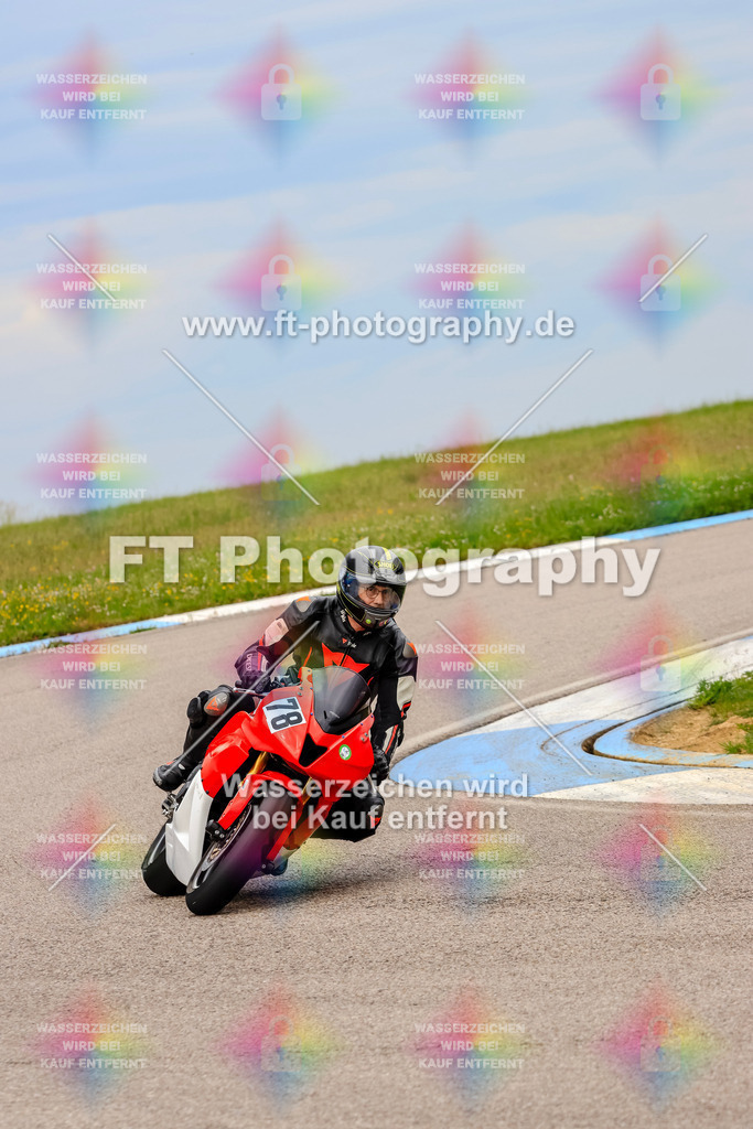 MotoTeam-2173 | Hier findet Ihr Bilder von Touristenfahrten auf der Nürburgring Nordschleife oder von anderen Veranstaltungen die ich besucht habe. Viel Spass beim Durch Schauen 