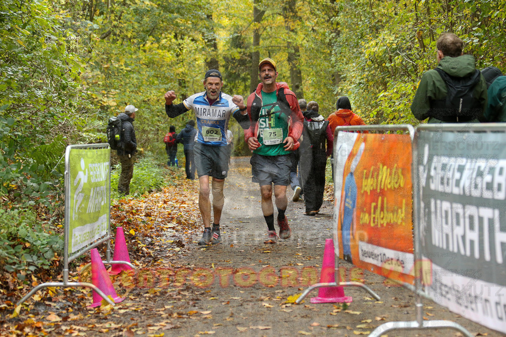 251026_1326_EX1_3459 | Sportfotografie im Rhein-Sieg Kreis, Köln, Bonn, NRW, Rheinland Pfalz, Hessen, etc. Unser Tätigkeitsfeld umfasst den Laufsport vom Volkslauf über den Marathon, Duathlon, Triathon bis zum Ultralauf wie Kölnpfad Ultra oder Schindertrail.