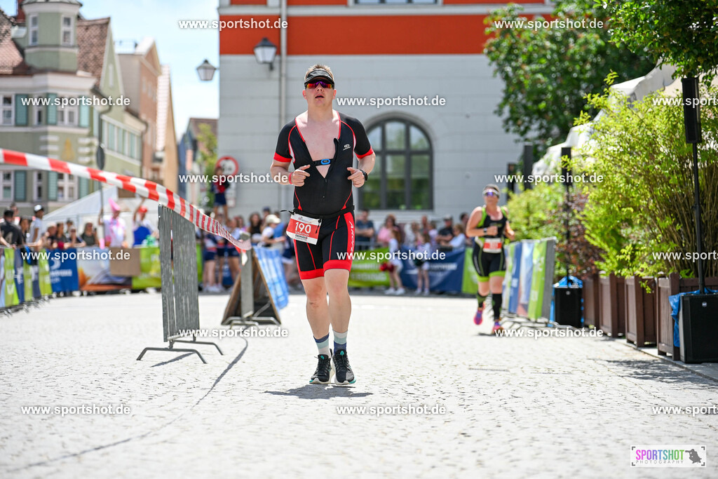 SZI_7669 | Stadttriathlon Erding 2025. #yourpictrs #sportshot_your_pictrs @Sportshotphotography #stadttriathlonerding Copyright: www.sportshot.de