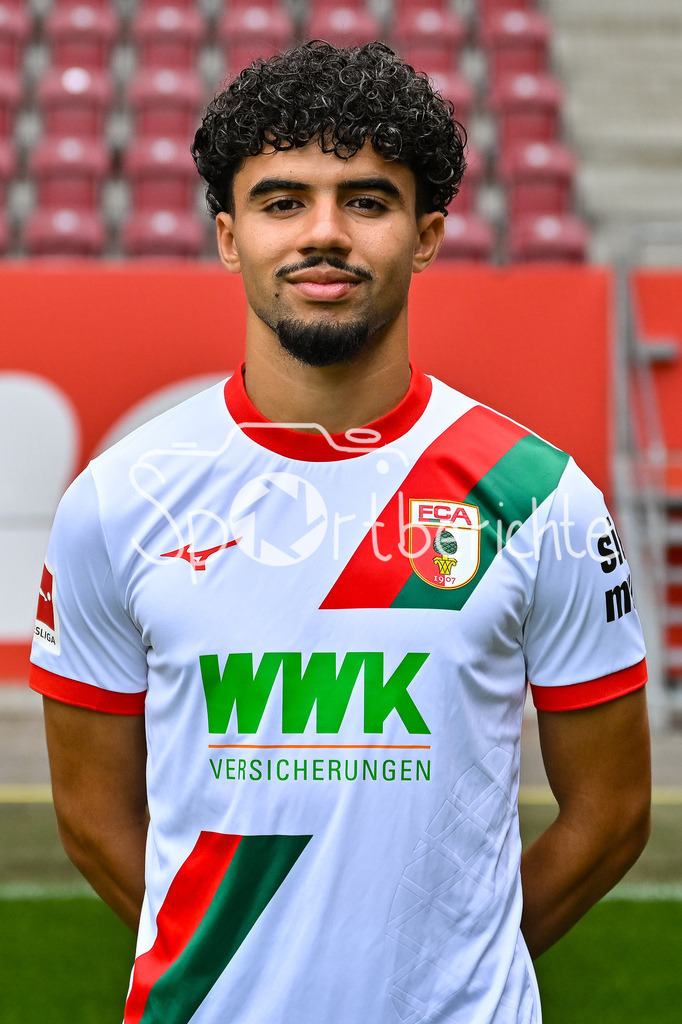 FC Augsburg 2025/26 | Aliman DARDARI / Einzelfoto / Freisteller / Media Day FC Augsburg: WWK-Arena am 06.08.2025