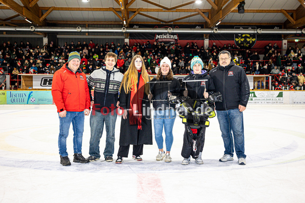 KV1A2027 | Shop für Sportfotografie, Bilddatenbank, Pressefotografie, Fußball, Eishockey, Aktionsfotos