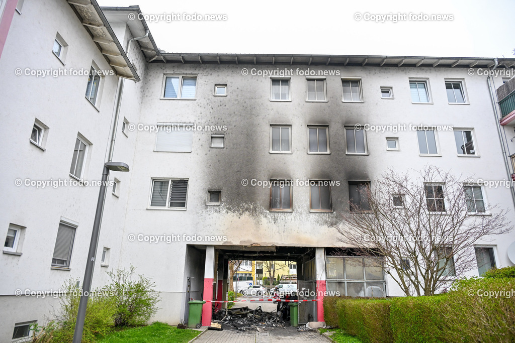 Linz Auwiesen_ Brandanschlag_ Feuerteufel_ 19.03.2024-7 | 19.03.2024, Linz, AUT, Auwiesen, im Bild Feuerteufel, Brandanschlag, Muellinsel, Wohnhaus, Mistkuebel, Muelleimer, Muellcontainer, Feuer