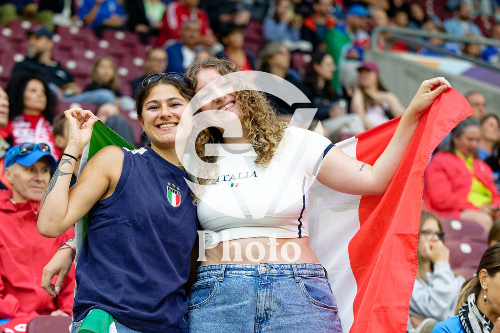 Portugal v Italy - UEFA Women's EURO 2025 Group B | GENEVA, SWITZERLAND - JULY 7:  Fans of Italy are seen  during the UEFA Women's EURO 2025 Group B match between Portugal and Italy at Stade de Geneve on July 7, 2025 in Geneva, Switzerland. (Photo by Giuseppe Velletri/Sports Press Photo/Getty Images)